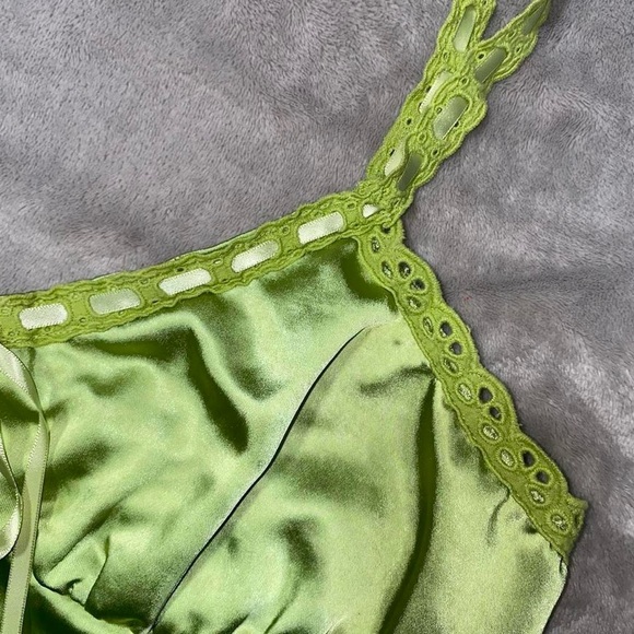 2 Top Bundle - Picture 7 of 7